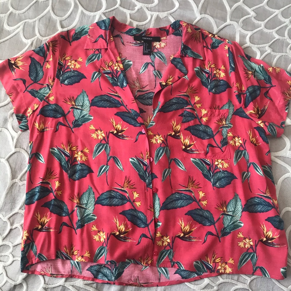 Floral Buttoned Cropped Summer Tee